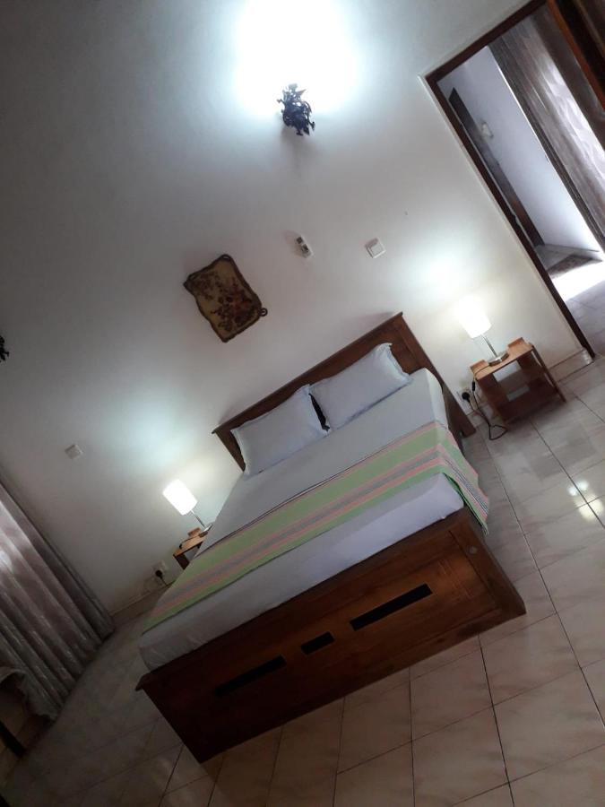 Ceylon Travel And Stay Lodge Battaramulla Luaran gambar