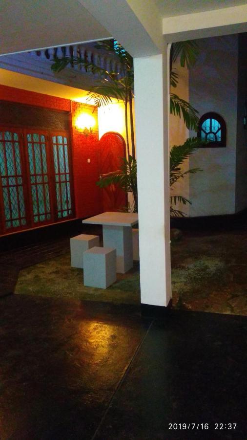 Ceylon Travel And Stay Lodge Battaramulla Luaran gambar