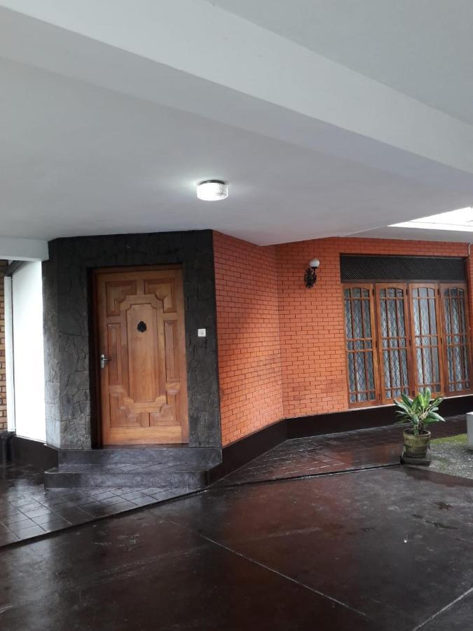 Ceylon Travel And Stay Lodge Battaramulla Luaran gambar
